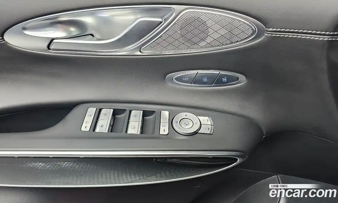 Genesis GV70 2021 2.5 Автомат в Москве № 1010091, фото 14