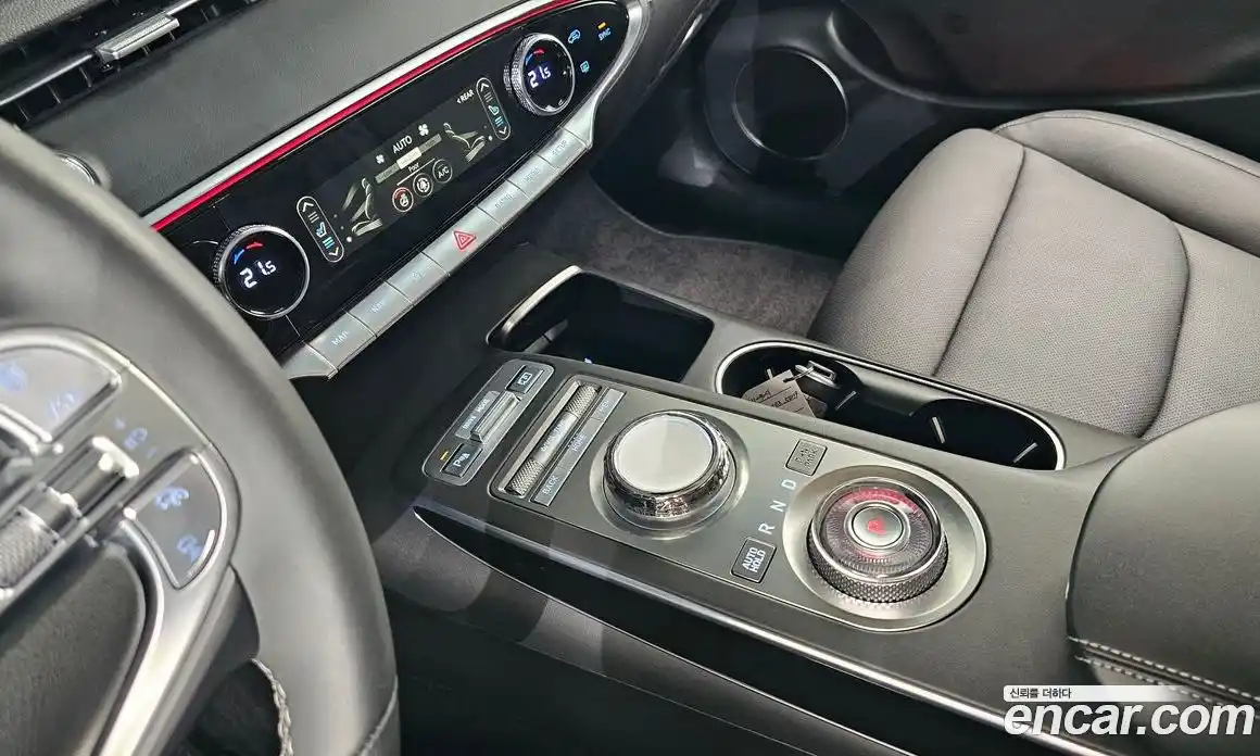 Genesis GV70 2021 2.5 Автомат в Москве № 1010091, фото 9