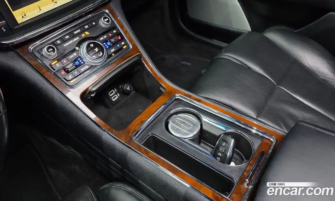 Lincoln Continental 2017 3.0 гидро в Москве № 1019983, фото 16