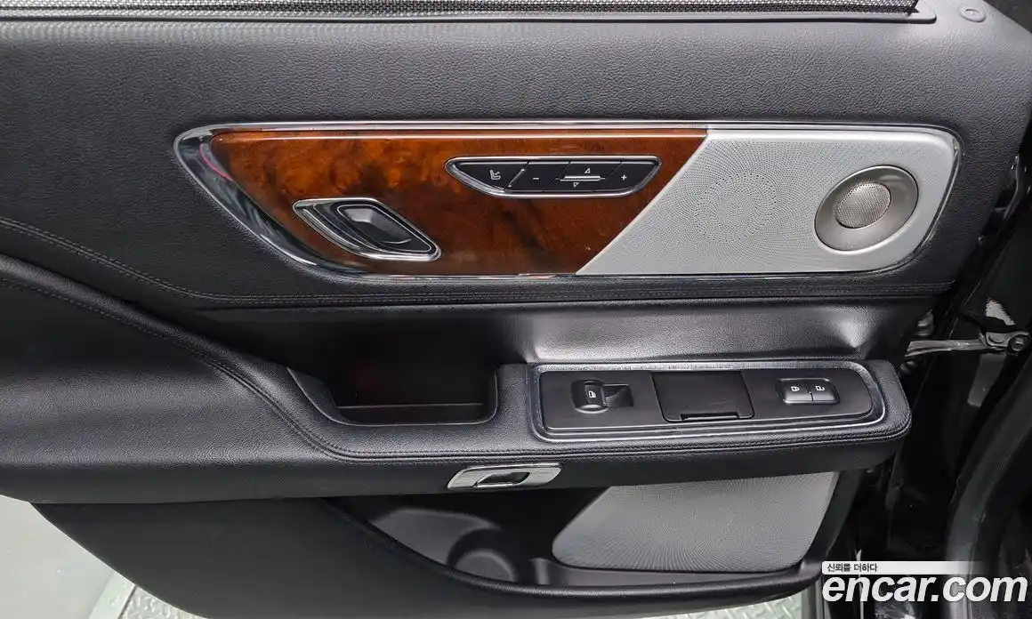 Lincoln Continental 2017 3.0 гидро в Москве № 1019983, фото 17