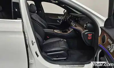 Mercedes-Benz E-Class 2021 2.0 гидро в Москве № 141555, миниатюра 11