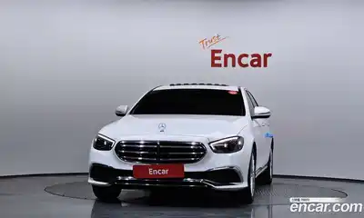 Mercedes-Benz E-Class 2021 2.0 гидро в Москве № 141555, миниатюра 3