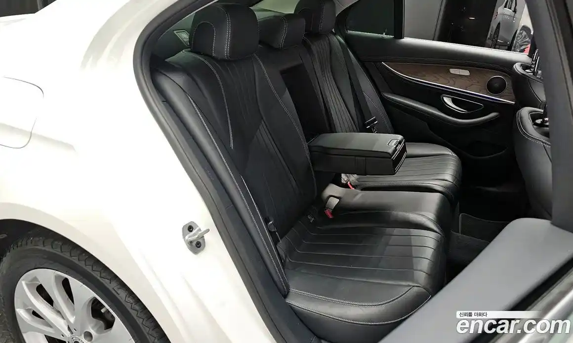 Mercedes-Benz E-Class 2019 1.9 гидро в Москве № 161378, фото 11