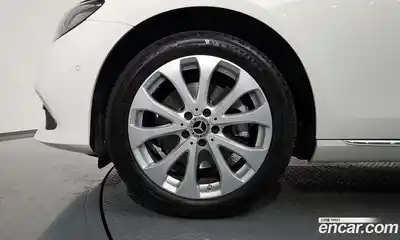 Mercedes-Benz E-Class 2019 1.9 гидро в Москве № 161378, миниатюра 4