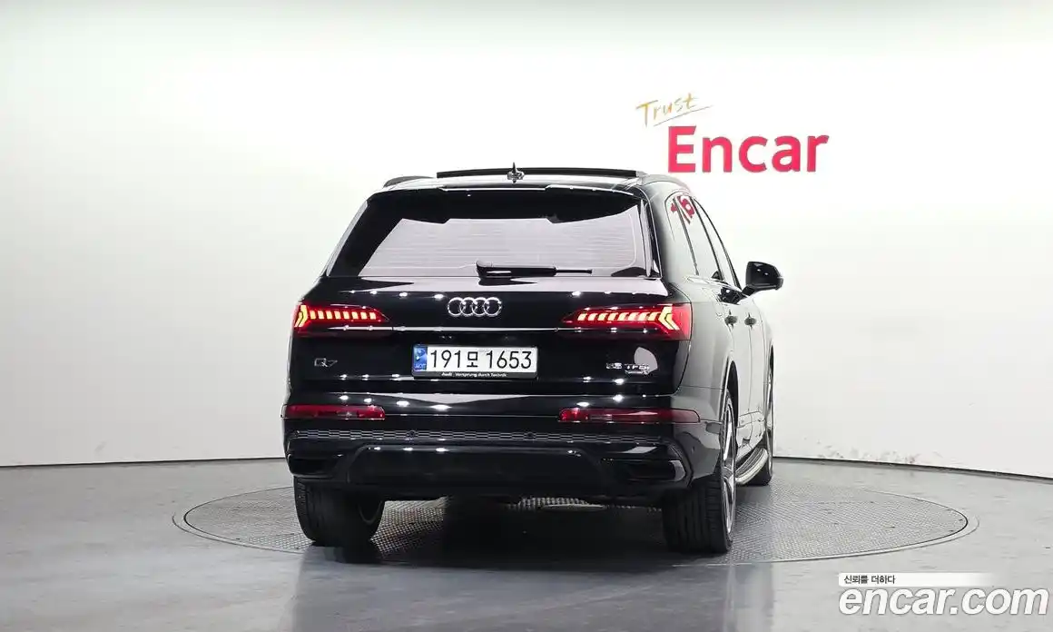 Audi Q7 2023 3.0 гидро в Москве № 163113, фото 4