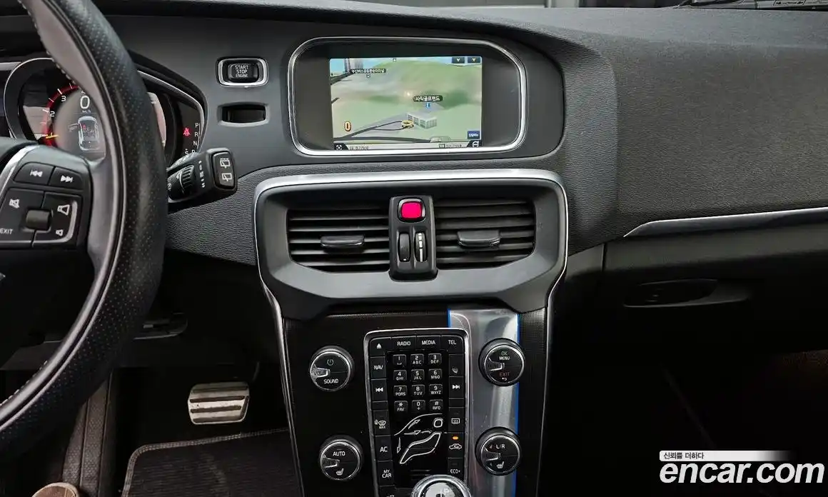 Volvo V40 2014 2.0 гидро в Москве № 164415, фото 15