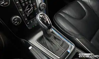 Volvo V40 2014 2.0 гидро в Москве № 164415, миниатюра 9