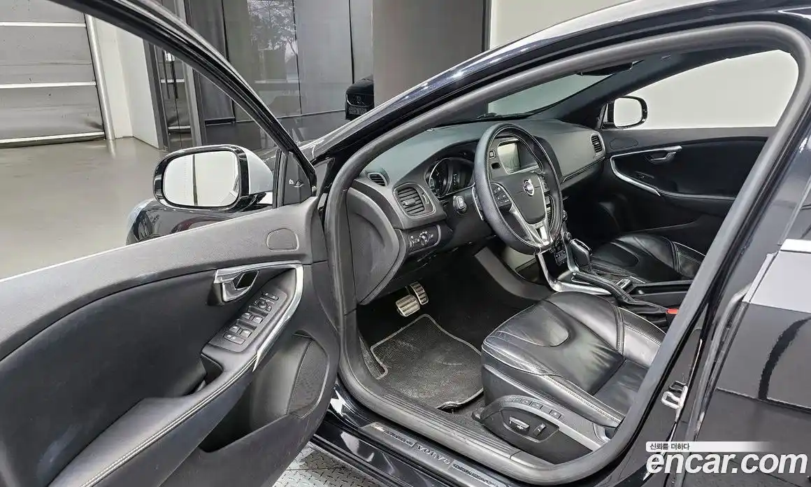 Volvo V40 2014 2.0 гидро в Москве № 164415, фото 10