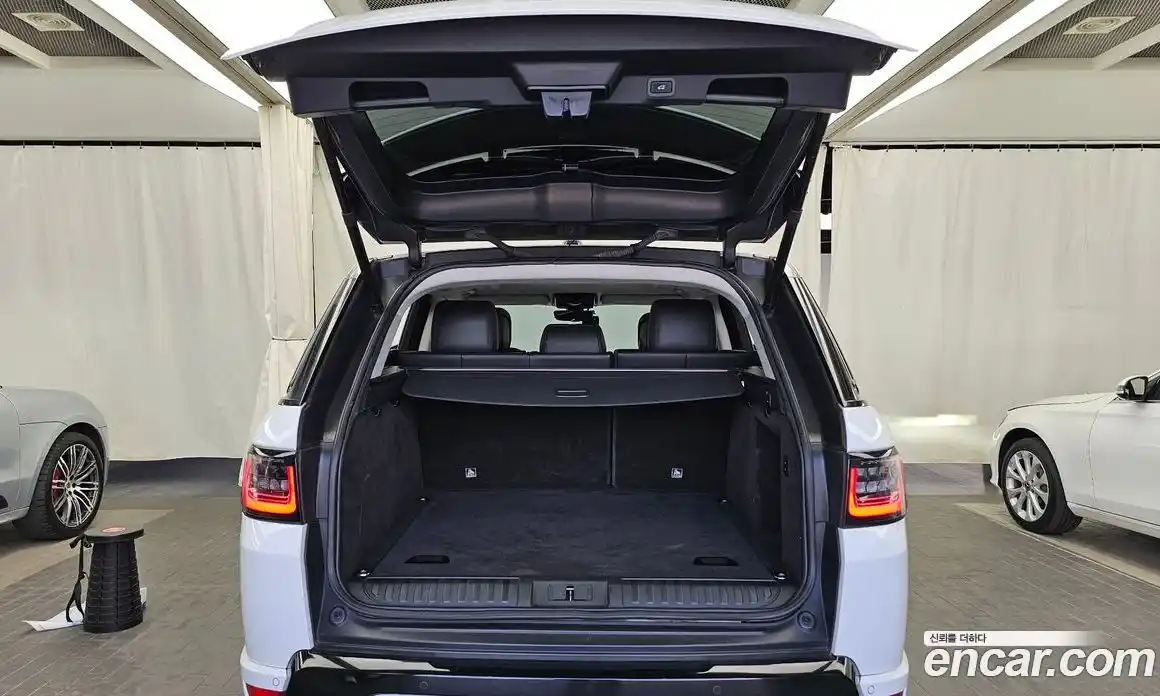 Land Rover Range-Rover Sport 2018 3.0 гидро в Москве № 166368, фото 20