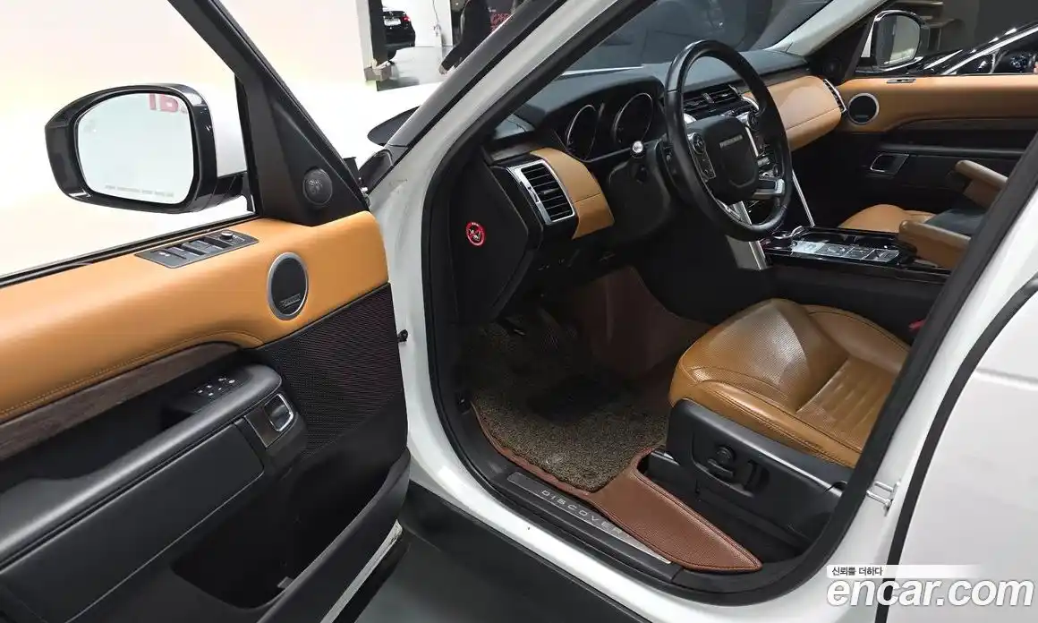 Land Rover Discovery 2017 3.0 гидро в Москве № 166378, фото 12