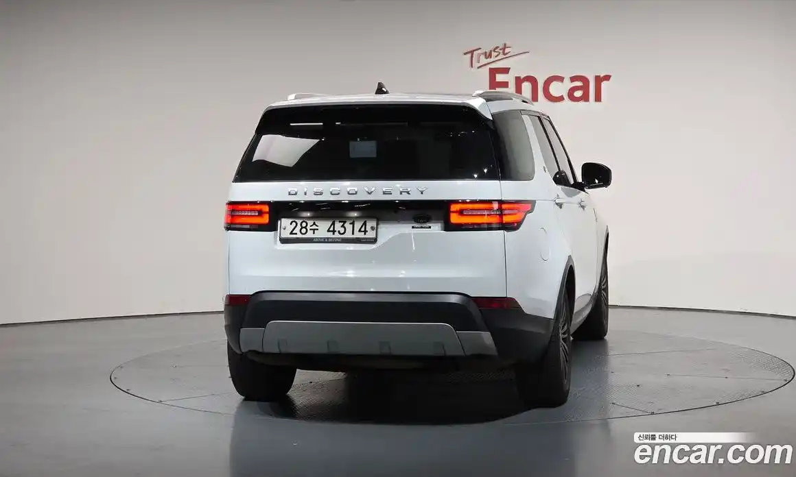 Land Rover Discovery 2017 3.0 гидро в Москве № 166378, фото 4
