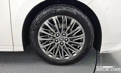 Lexus LM 2024 2.5 гидро в Москве № 167980, миниатюра 5