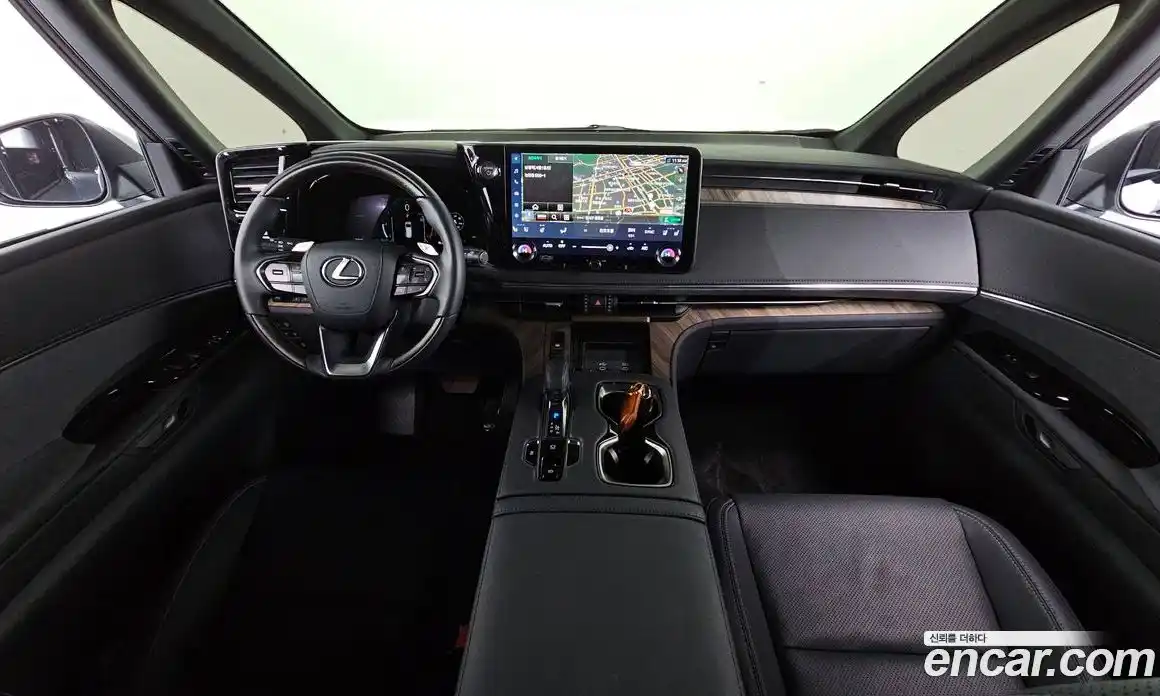 Lexus LM 2024 2.5 гидро в Москве № 167980, фото 7