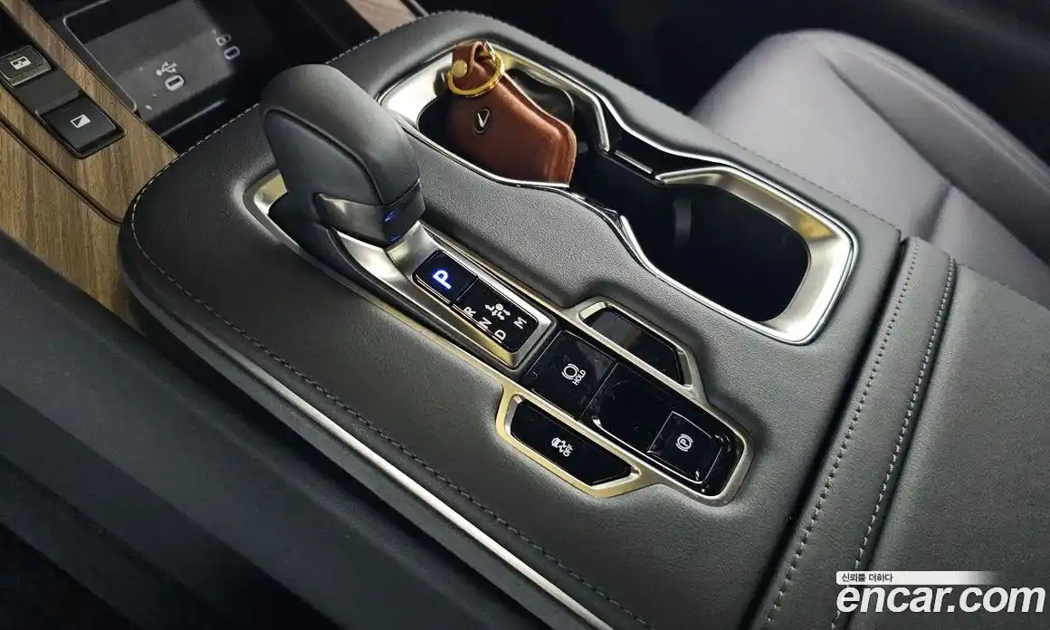 Lexus LM 2024 2.5 гидро в Москве № 167980, фото 9