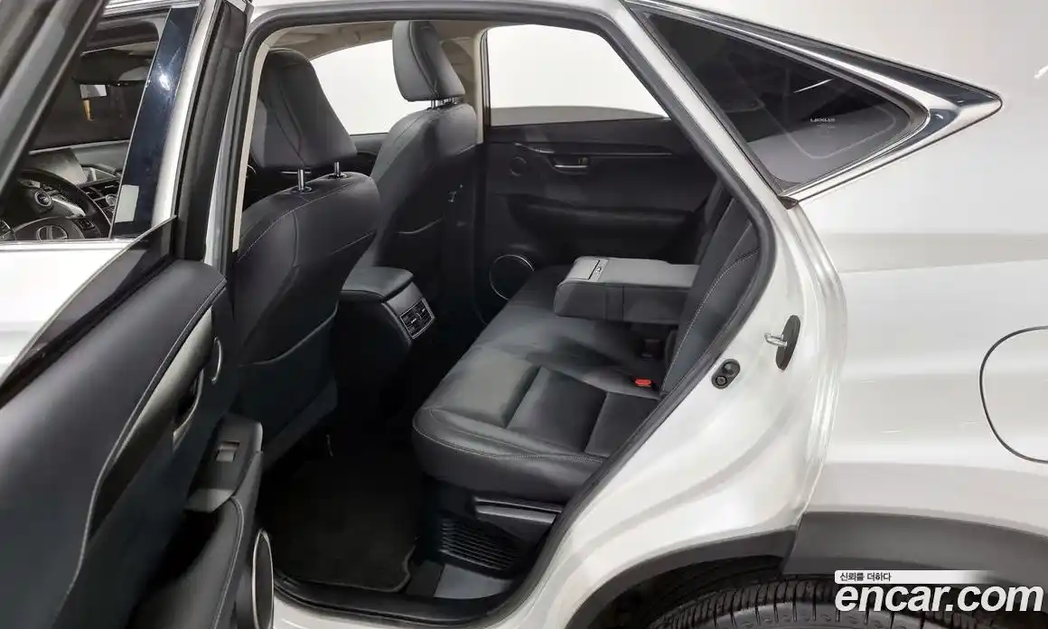 Lexus NX 2017 2.5 гидро в Москве № 168232, фото 11