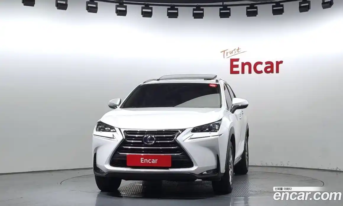 Lexus NX 2017 2.5 гидро в Москве № 168232, фото 3