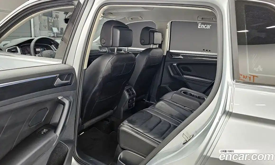 Volkswagen Tiguan 2022 2.0 гидро в Москве № 168685, фото 11