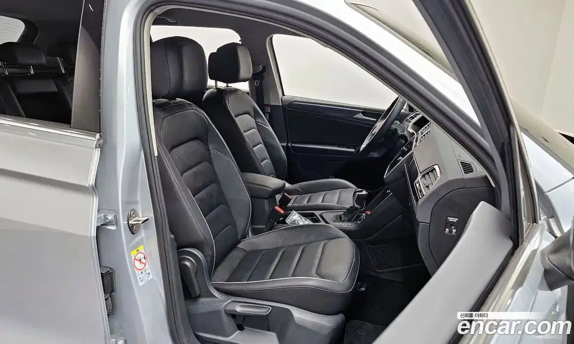 Volkswagen Tiguan 2022 2.0 гидро в Москве № 168685, фото 12