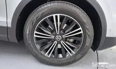 Volkswagen Tiguan 2022 2.0 гидро в Москве № 168685, миниатюра 5