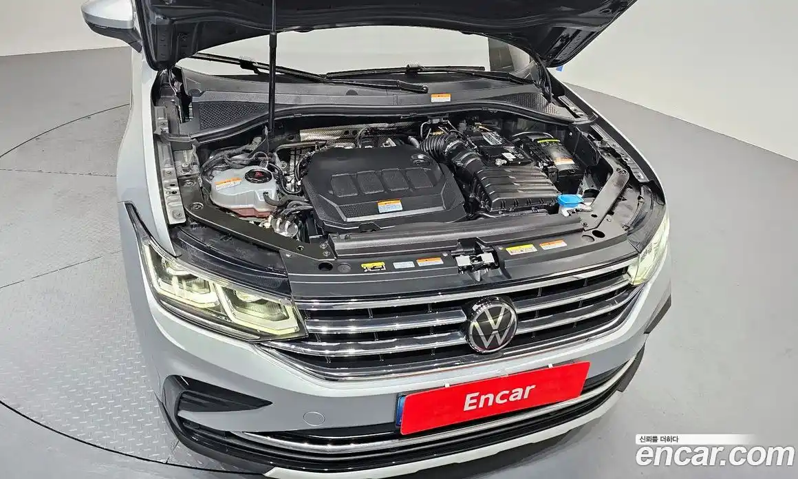 Volkswagen Tiguan 2022 2.0 гидро в Москве № 168685, фото 6