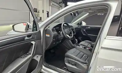 Volkswagen Tiguan 2022 2.0 гидро в Москве № 168685, миниатюра 10
