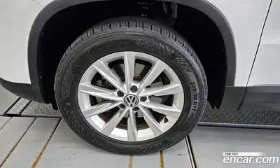 Volkswagen Tiguan 2014 2.0 гидро в Москве № 168979, миниатюра 5