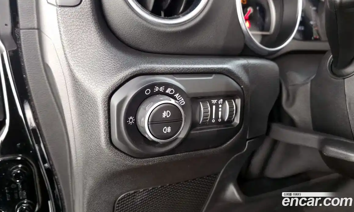 Jeep Wrangler 2020 2.0 гидро в Москве № 169325, фото 18