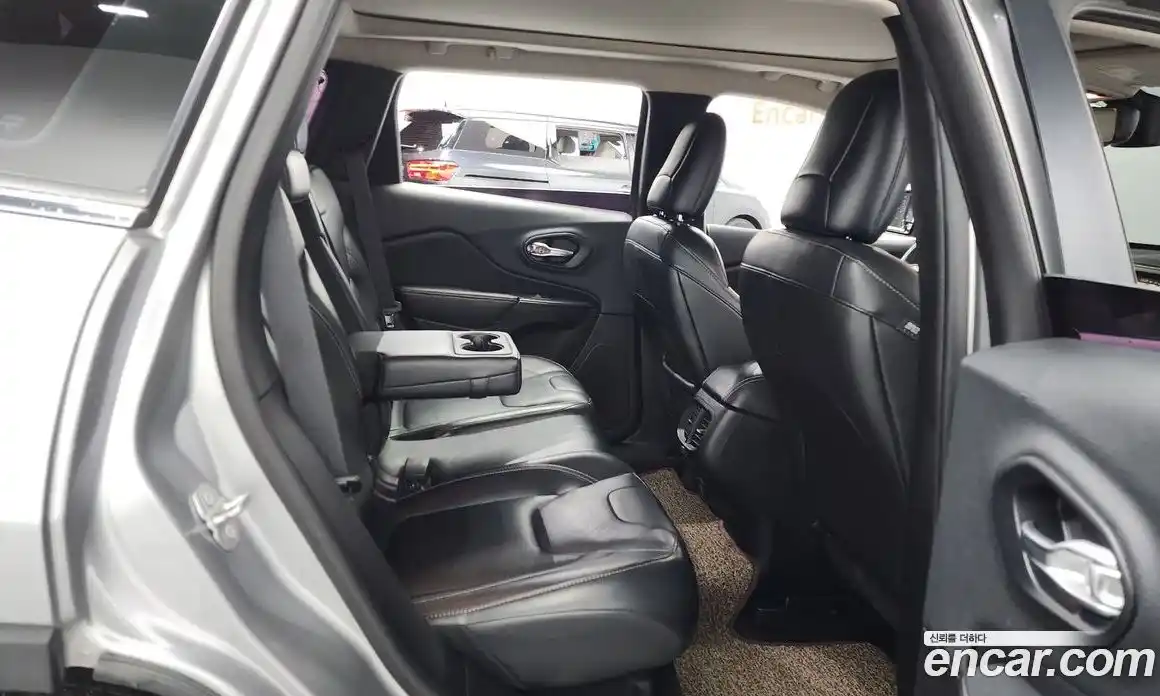 Jeep Cherokee 2016 2.2 гидро в Москве № 169900, фото 12