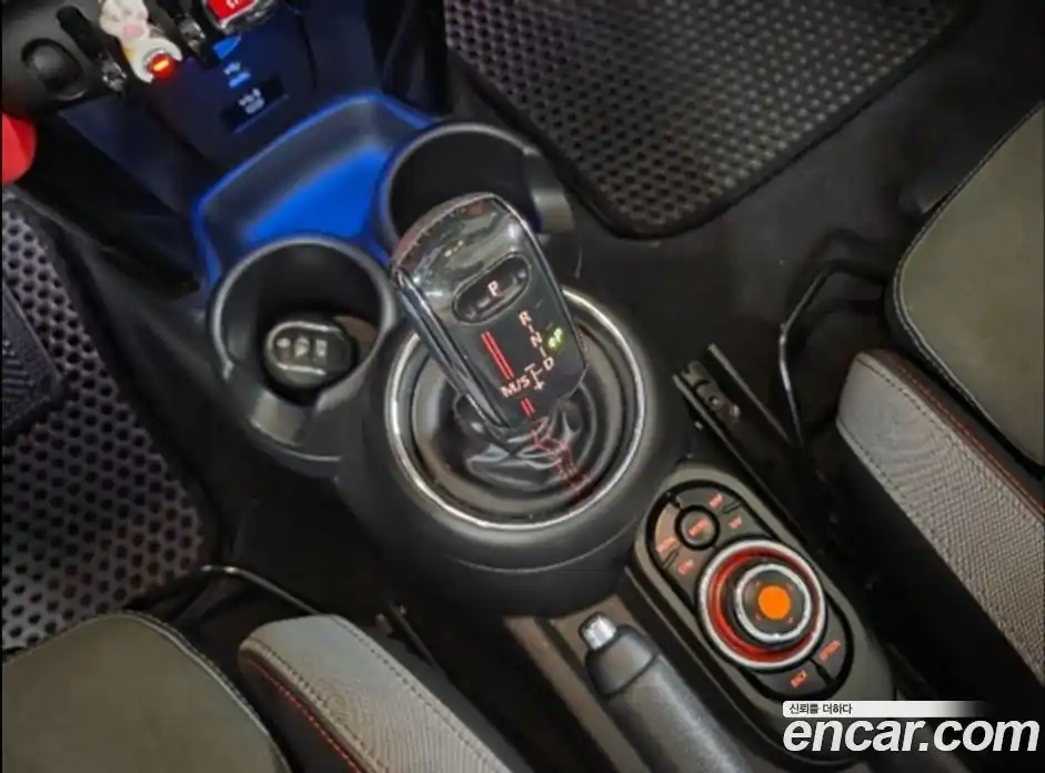 Mini Cooper Convertible 2021 2.0 гидро в Москве № 183087, фото 9