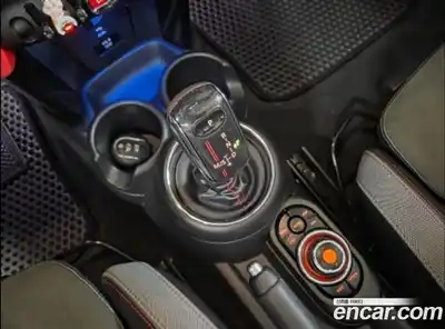 Mini Cooper Convertible 2021 2.0 гидро в Москве № 183087, миниатюра 9