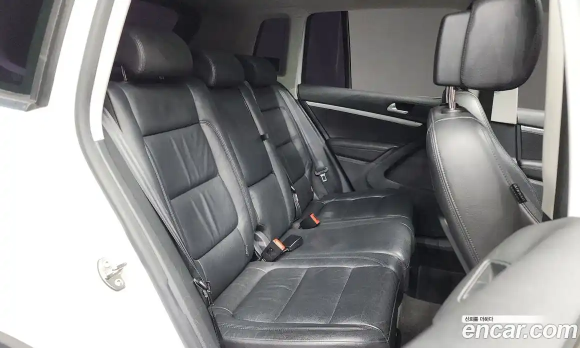 Volkswagen Tiguan 2015 2.0 гидро в Москве № 187082, фото 12