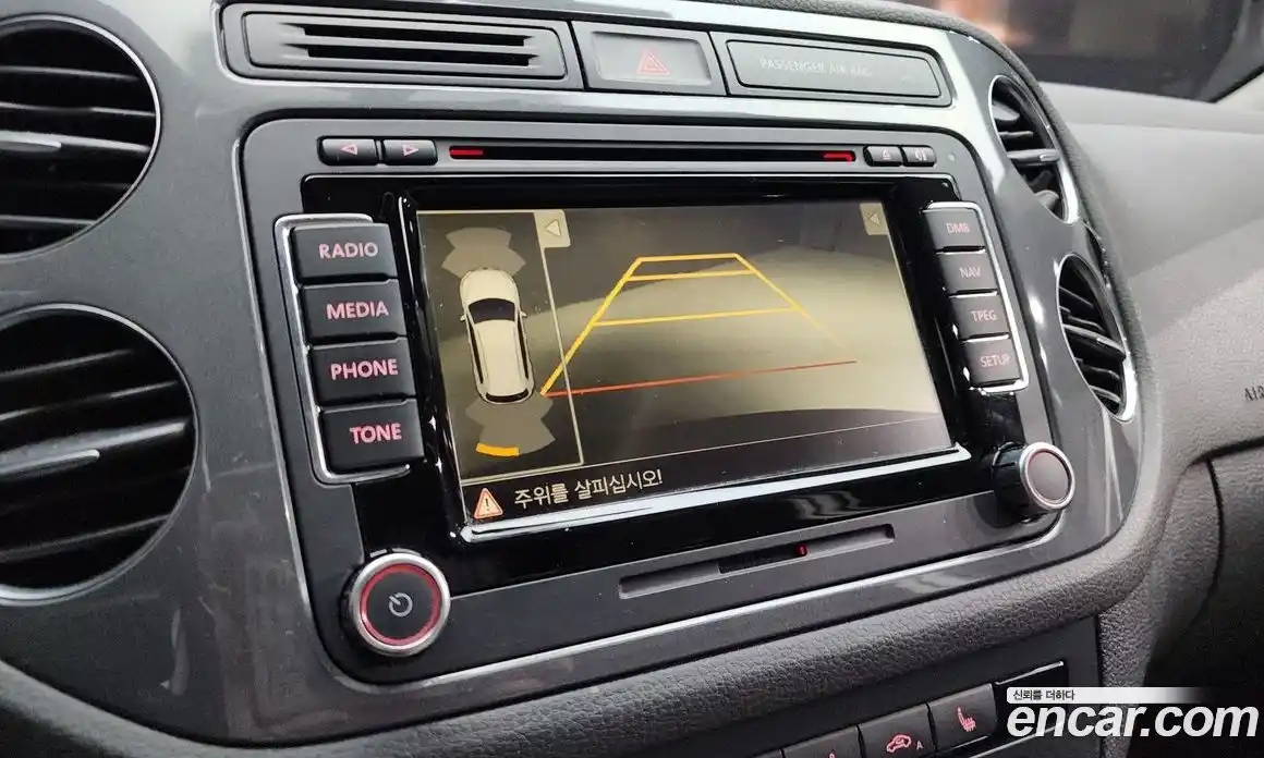 Volkswagen Tiguan 2015 2.0 гидро в Москве № 187082, фото 15