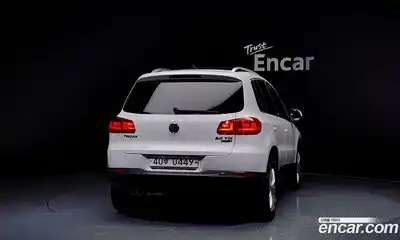 Volkswagen Tiguan 2015 2.0 гидро в Москве № 187082, миниатюра 4