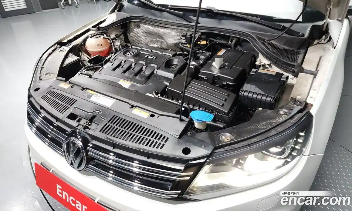 Volkswagen Tiguan 2015 2.0 гидро в Москве № 187082, фото 6
