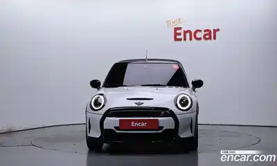 Mini Cooper Convertible 2024 2.0 гидро в Москве № 188313, миниатюра 3