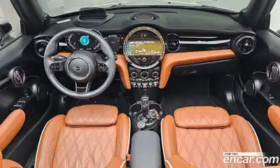 Mini Cooper Convertible 2024 2.0 гидро в Москве № 188313, миниатюра 7