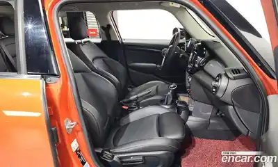 Mini Cooper 2019 1.5 гидро в Москве № 192082, миниатюра 11