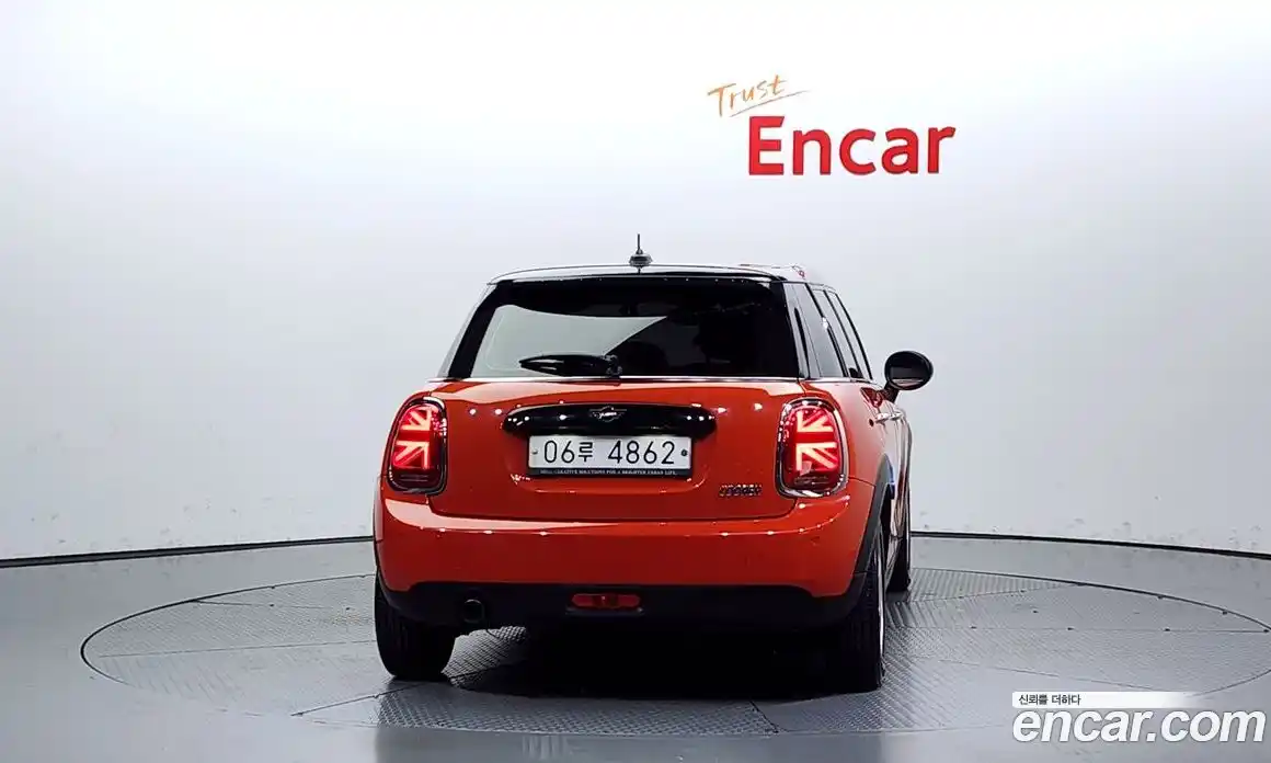 Mini Cooper 2019 1.5 гидро в Москве № 192082, фото 4