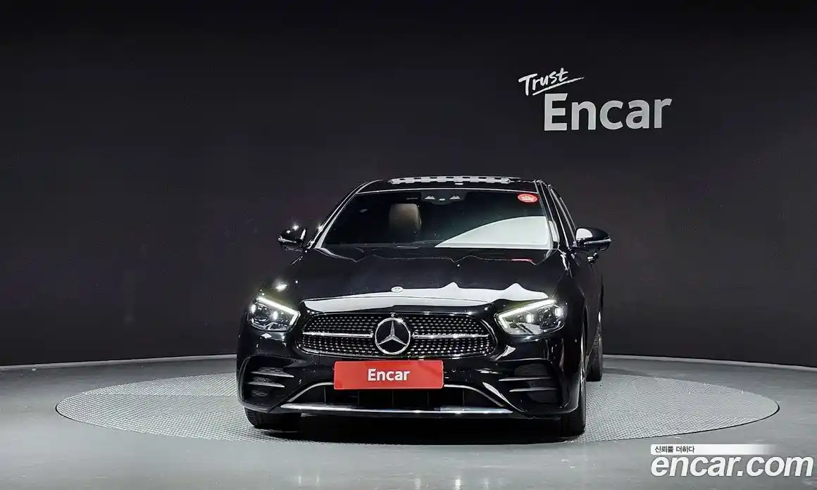 Mercedes-Benz E-Class 2022 2.0 гидро, фото 3