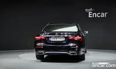 Mercedes-Benz E-Class 2022 2.0 гидро, миниатюра 4