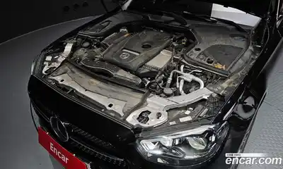Mercedes-Benz E-Class 2022 2.0 гидро, миниатюра 6