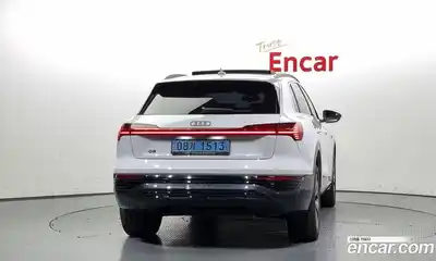 Audi Q8 e-tron 2024 0.3 гидро в Москве № 195886, миниатюра 4