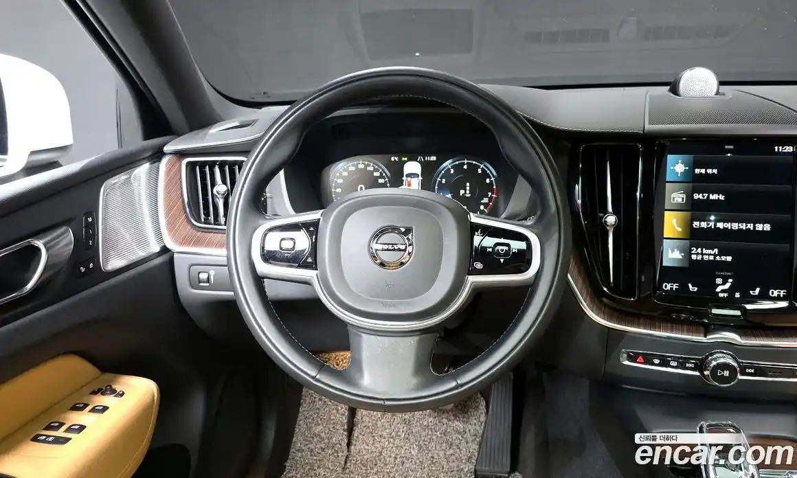 Volvo XC60 2021 2.0 гидро в Москве № 197012, фото 13
