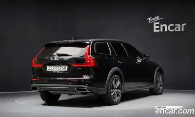 Volvo V60 2020 2.0 гидро в Москве № 197027, миниатюра 2
