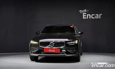 Volvo V60 2020 2.0 гидро в Москве № 197027, миниатюра 3