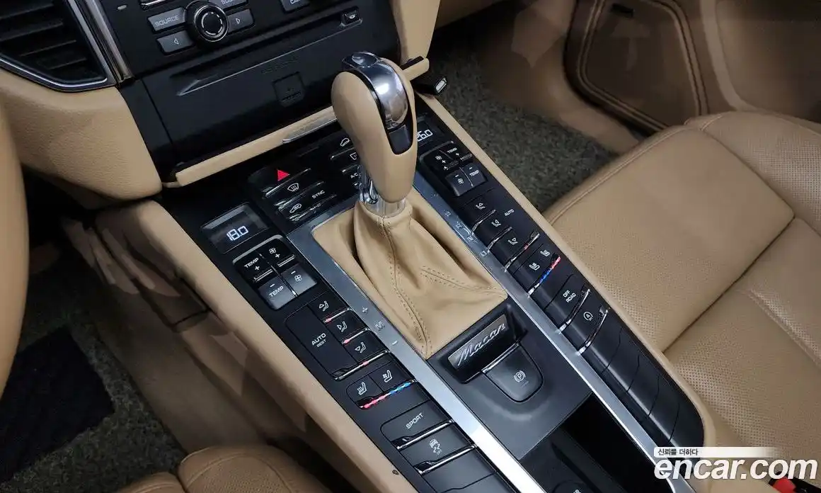 Porsche Macan 2015 3.0 гидро в Москве № 197621, фото 9