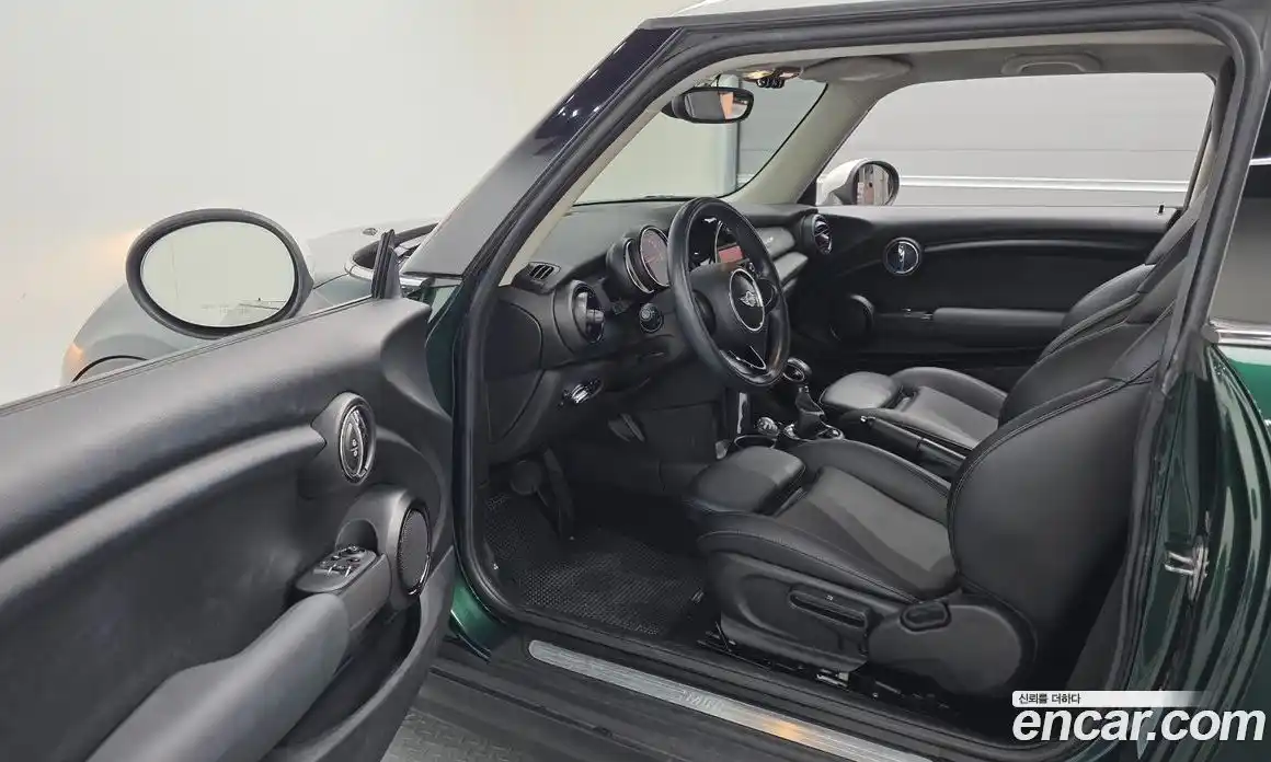 Mini Cooper 2016 1.5 гидро в Москве № 198427, фото 11