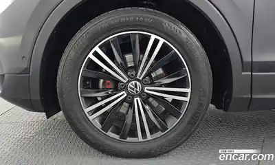 Volkswagen Tiguan 2021 2.0 гидро в Москве № 199236, миниатюра 5
