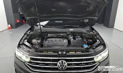 Volkswagen Tiguan 2021 2.0 гидро в Москве № 199236, миниатюра 6