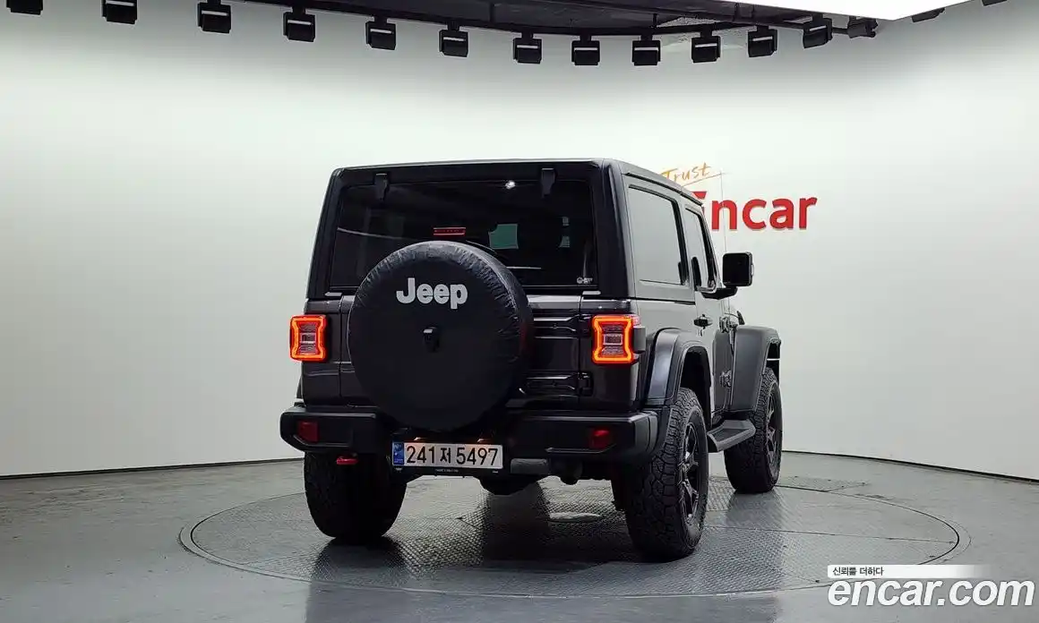 Jeep Wrangler 2023 2.0 гидро в Москве № 199417, фото 4